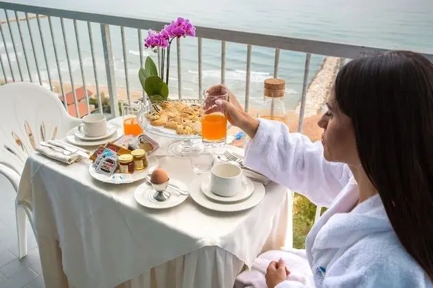 Standard Üç Kişilik Oda, Balkon, Deniz Manzaralı