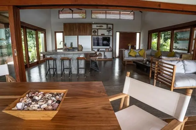 Deluxe Villa (Lucila)