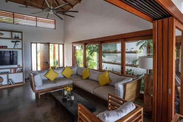 Deluxe Villa (Lucila)