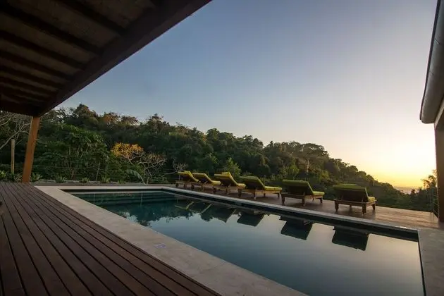 Deluxe Villa (Neruda)