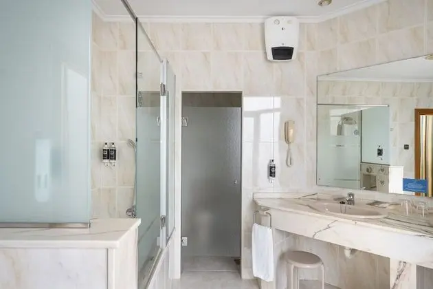 Premium Tek Büyük Yataklı Oda