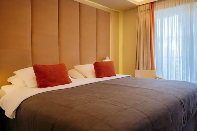 Superior Tek Büyük veya İki Ayrı Yataklı Oda (Acropolis View)