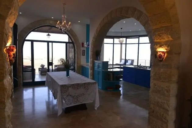 Luxury Villa, Birden Çok Yatak