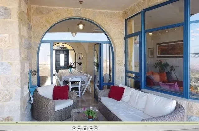Luxury Villa, Birden Çok Yatak