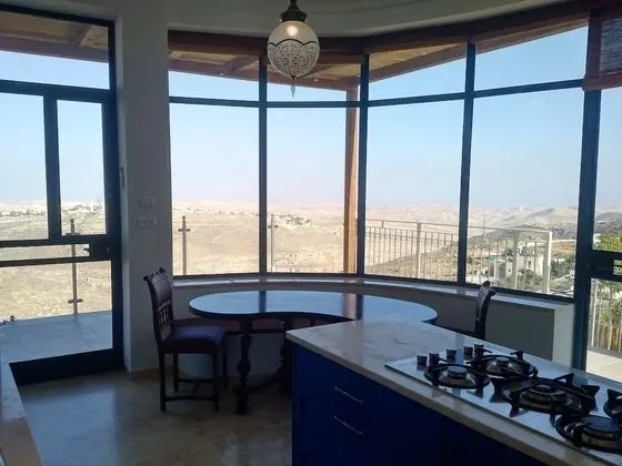 Luxury Villa, Birden Çok Yatak