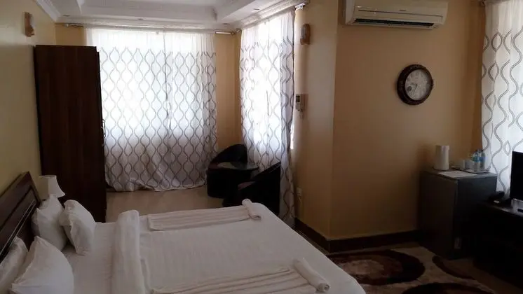 Deluxe Tek Büyük Yataklı Oda