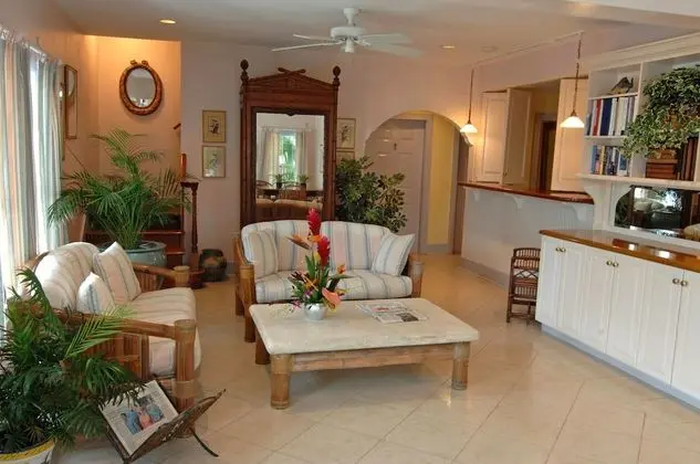 Tropical Suite