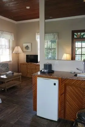 Tropical Suite