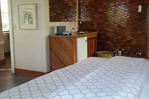 Tropical Suite