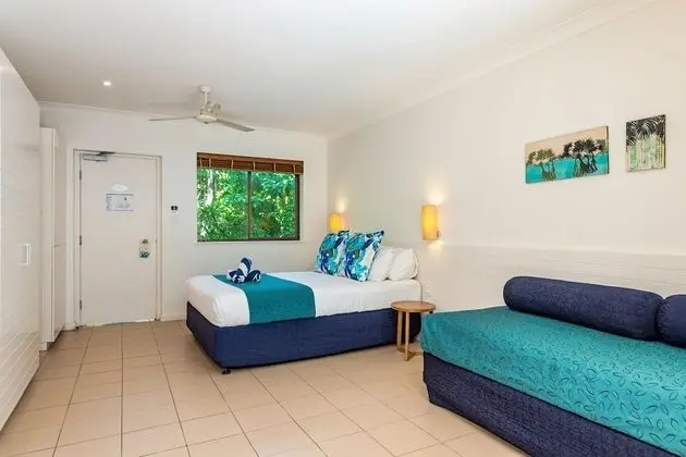Standard Oda (Reef Room)