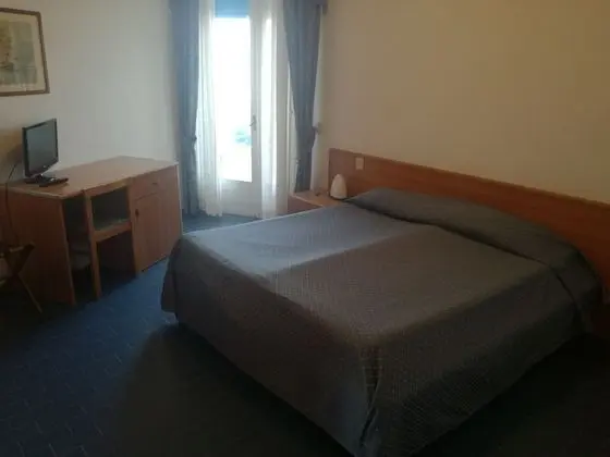 Üç Kişilik Oda, Balkon, Deniz Manzaralı