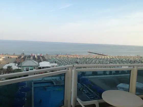 Üç Kişilik Oda, Balkon, Deniz Manzaralı