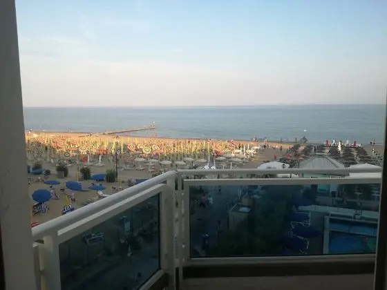 Üç Kişilik Oda, Balkon, Deniz Manzaralı