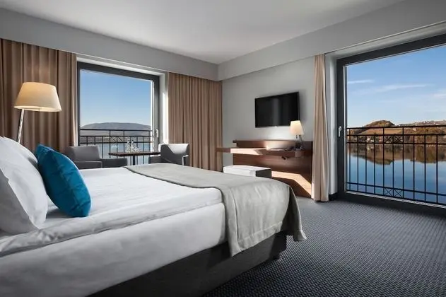 Comfort Tek Büyük Yataklı Oda, Göl Manzaralı (Plus; free spa access)