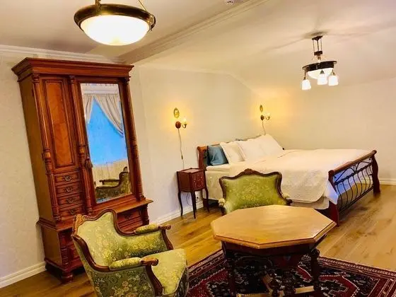 Exclusive Tek Büyük Yataklı Oda