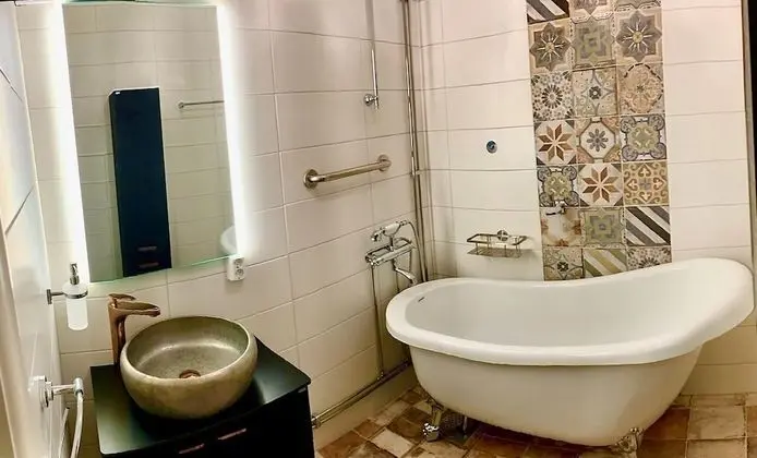 Exclusive Tek Büyük Yataklı Oda