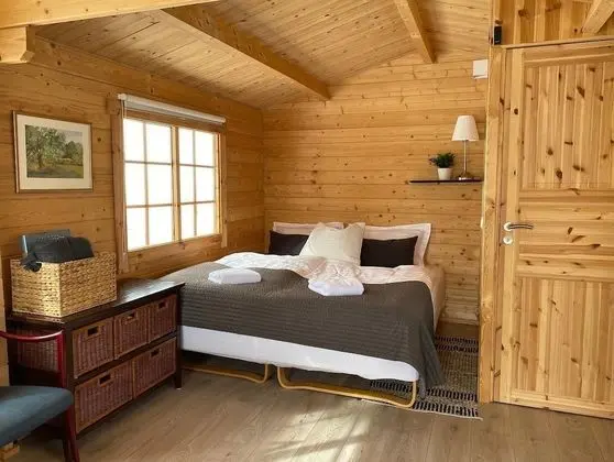 Private Cottage, 1 King Bed, Hot Tub, Mountain View