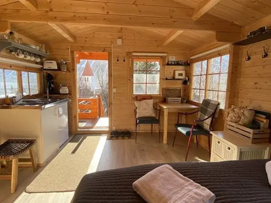 Private Cottage, 1 King Bed, Hot Tub, Mountain View
