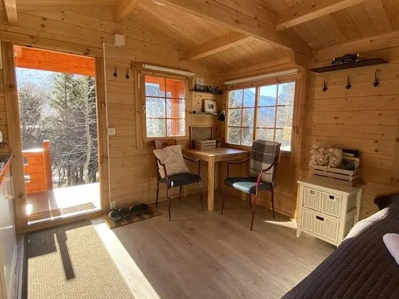 Private Cottage, 1 King Bed, Hot Tub, Mountain View