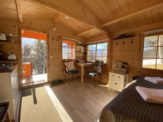 Private Cottage, 1 King Bed, Hot Tub, Mountain View