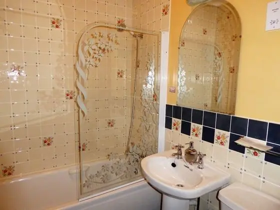 İki Ayrı Yataklı Oda, Özel Banyo