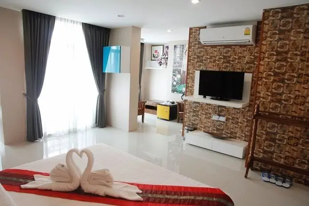 Deluxe Suite
