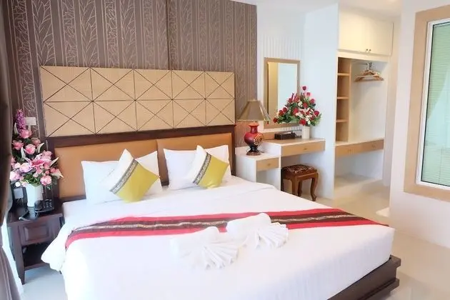 Deluxe Suite