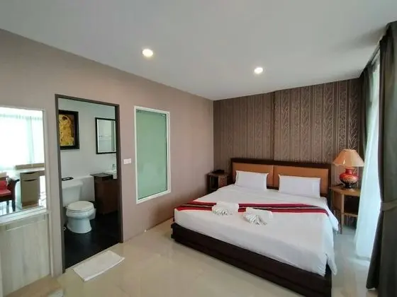 Deluxe Suite