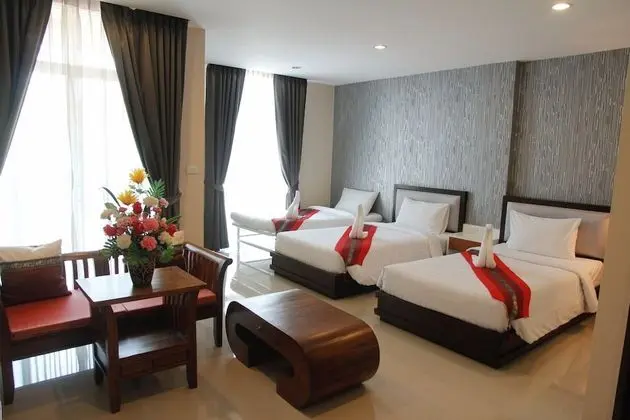 Family Room (3 Person)