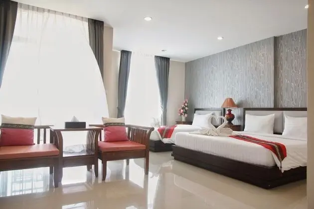Family Room (3 Person)