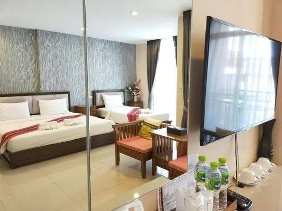 Family Room (3 Person)