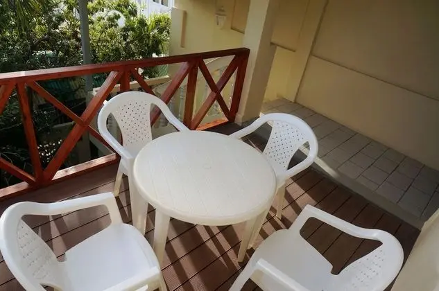 Apart Daire, 2 Yatak Odası, Balkon, Bahçe Manzaralı