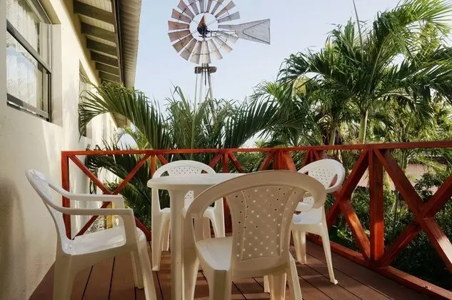 Apart Daire, 2 Yatak Odası, Balkon, Bahçe Manzaralı