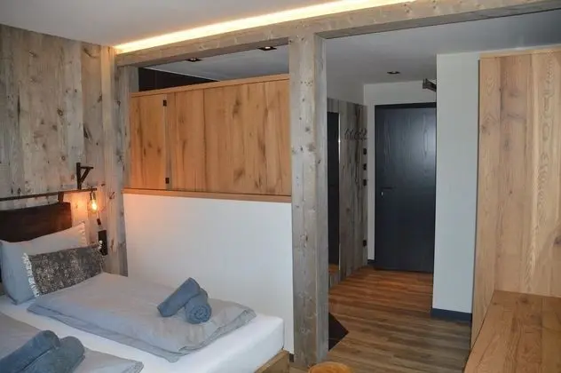 Basic Tek Büyük Yataklı Oda