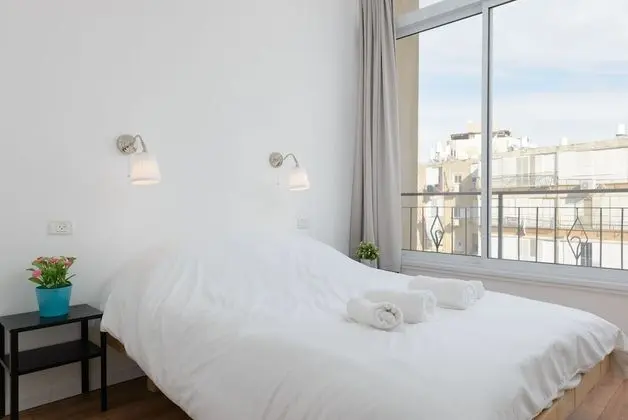 1ST Herzel beach apartment
