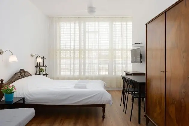 1ST Herzel beach apartment