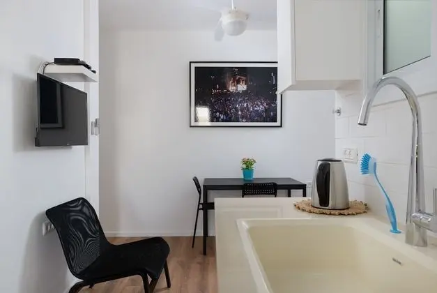 3rd Herzel beach apartment