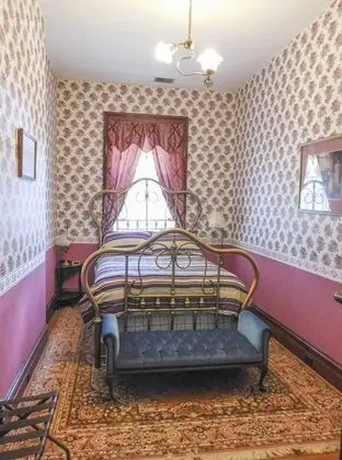 Carmen’s Room