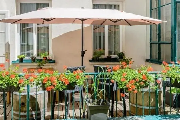 Superior Tek Büyük Yataklı Oda, Avlu Manzaralı