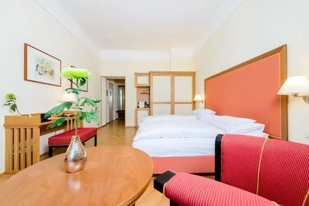 Üç Kişilik Oda, Park Manzaralı