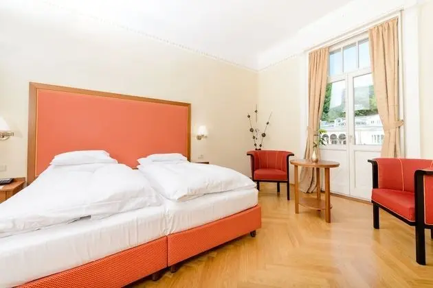 Üç Kişilik Oda, Park Manzaralı