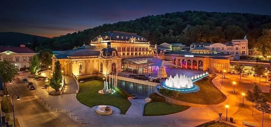 Üç Kişilik Oda, Park Manzaralı