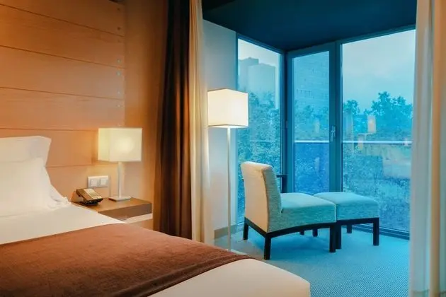 Junior Süit, Manzaralı