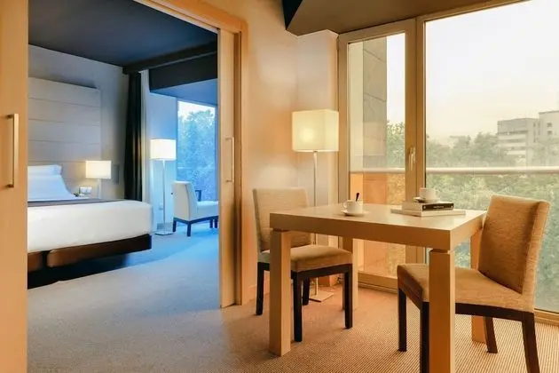 Junior Süit, Manzaralı