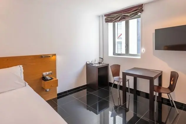 Apart Daire, 1 Tek Kişilik XL Yatak
