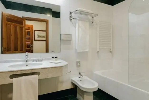 Classic Tek Büyük Yataklı Oda