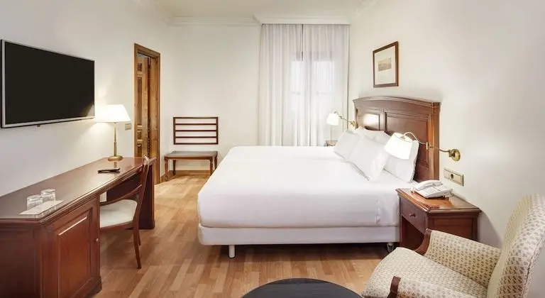 Classic Tek Büyük Yataklı Oda