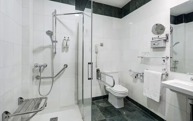 Classic Tek Büyük Yataklı Oda