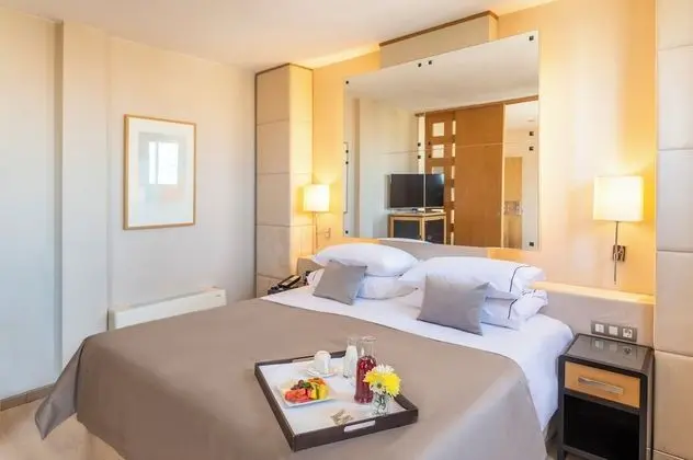 Junior Süit (Extra Bed 2 adults + 1 child)