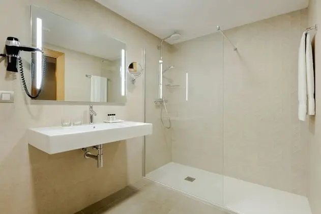 Standard Oda (Extra Bed 3 adults)